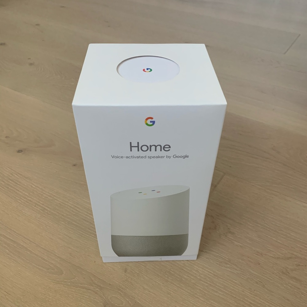 Google Home Voice-activated Speaker